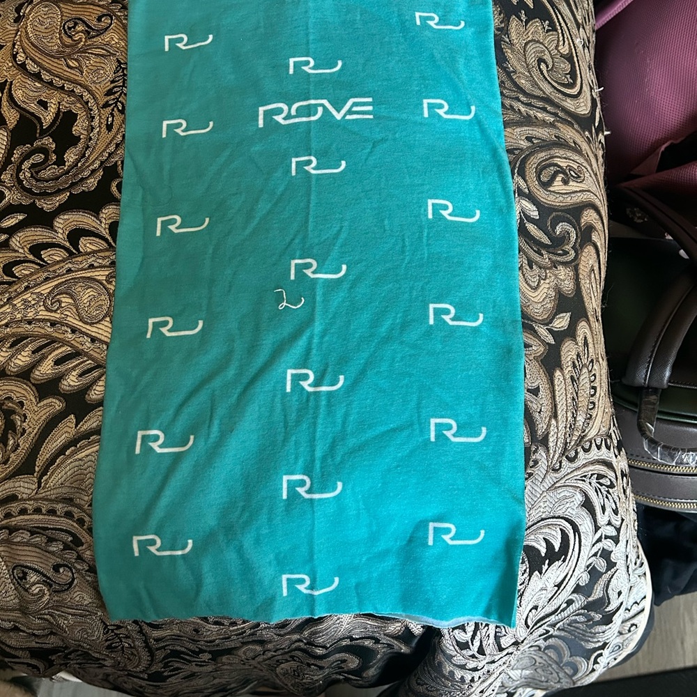 Rove scarf tail, green white lettering new